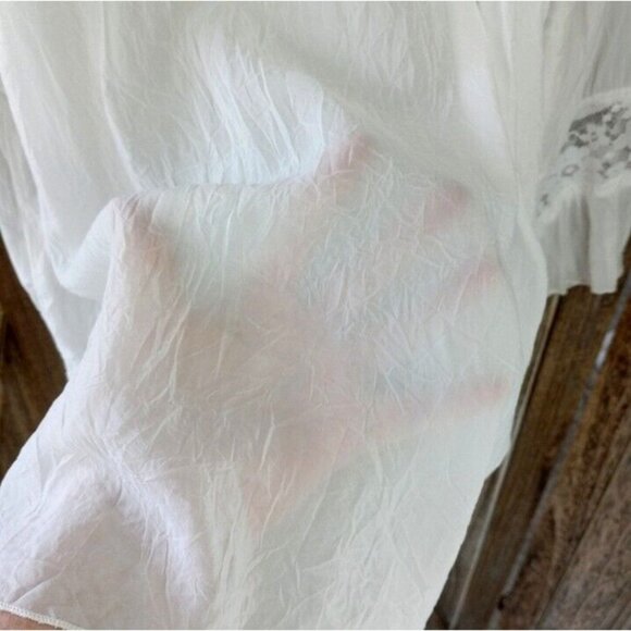 Soft Surroundings Blouse Top Sz L White Lace Trim Flounce Sleeve V-Neck Feminine - Picture 10 of 13